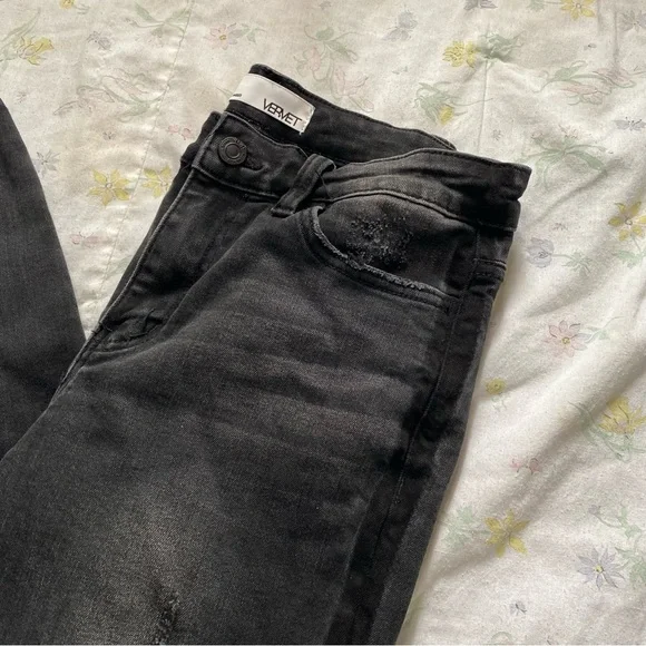Vervet Los Angeles Black Distressed Raw Hem Skinny Jeans - Picture 9 of 17